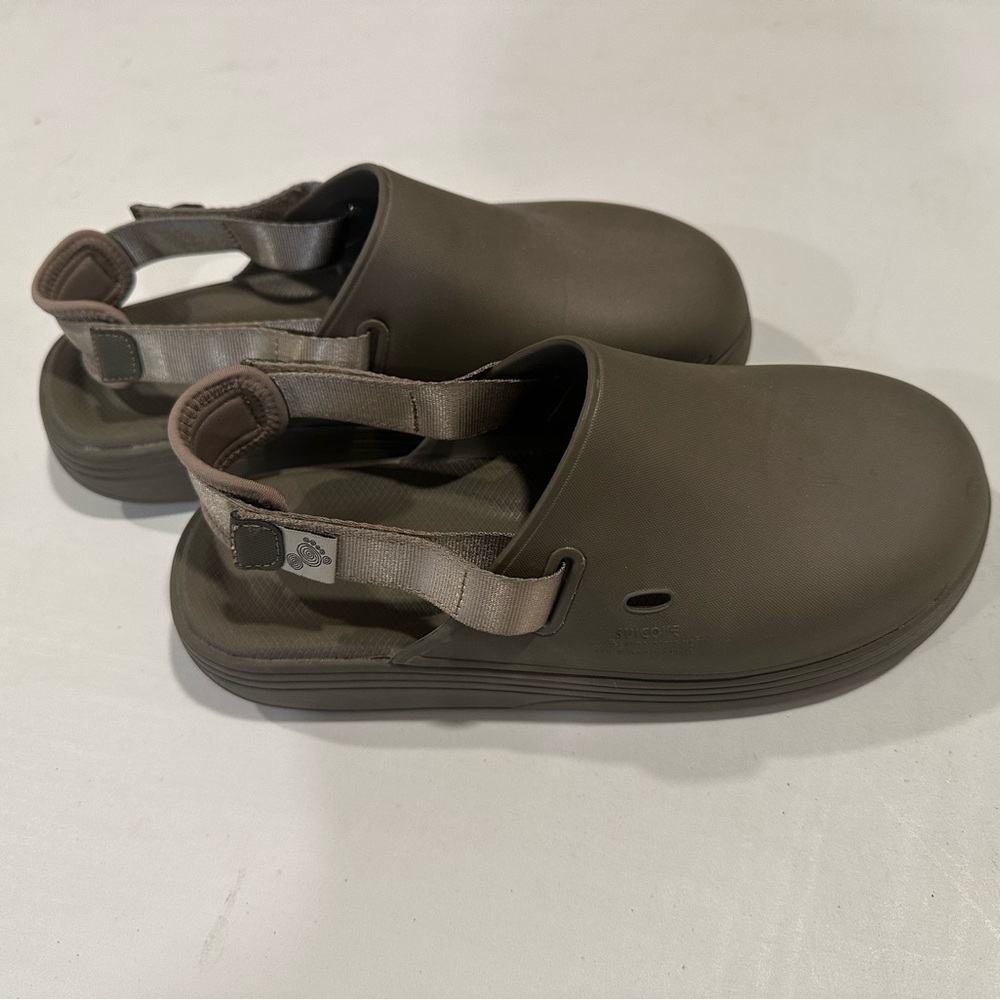 Suicoke Cappo Olive green slingback mules Men’s size 9 (sizing runs a bit small)